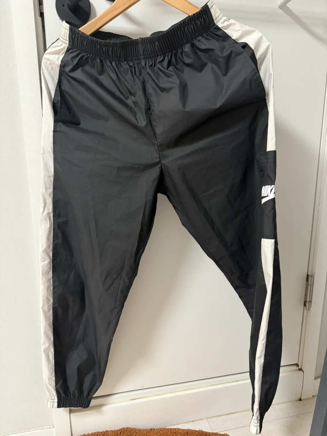 나이키 우븐 팬츠 블랙 S (중고)