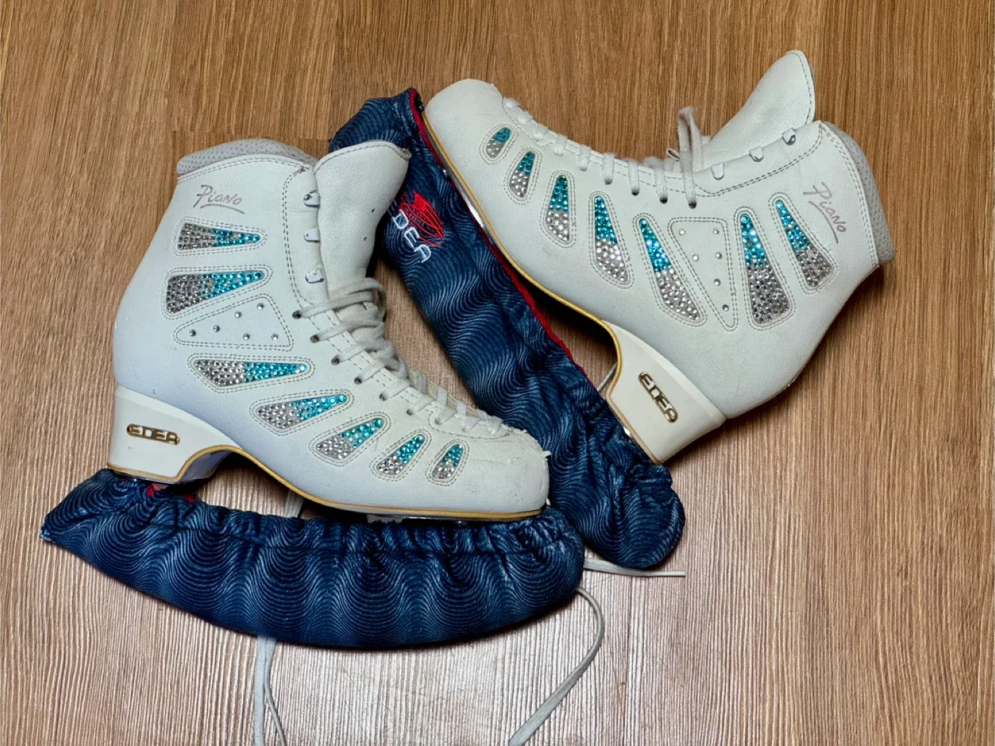 에디아 피아노 피겨 스케이트화 Phantom 날