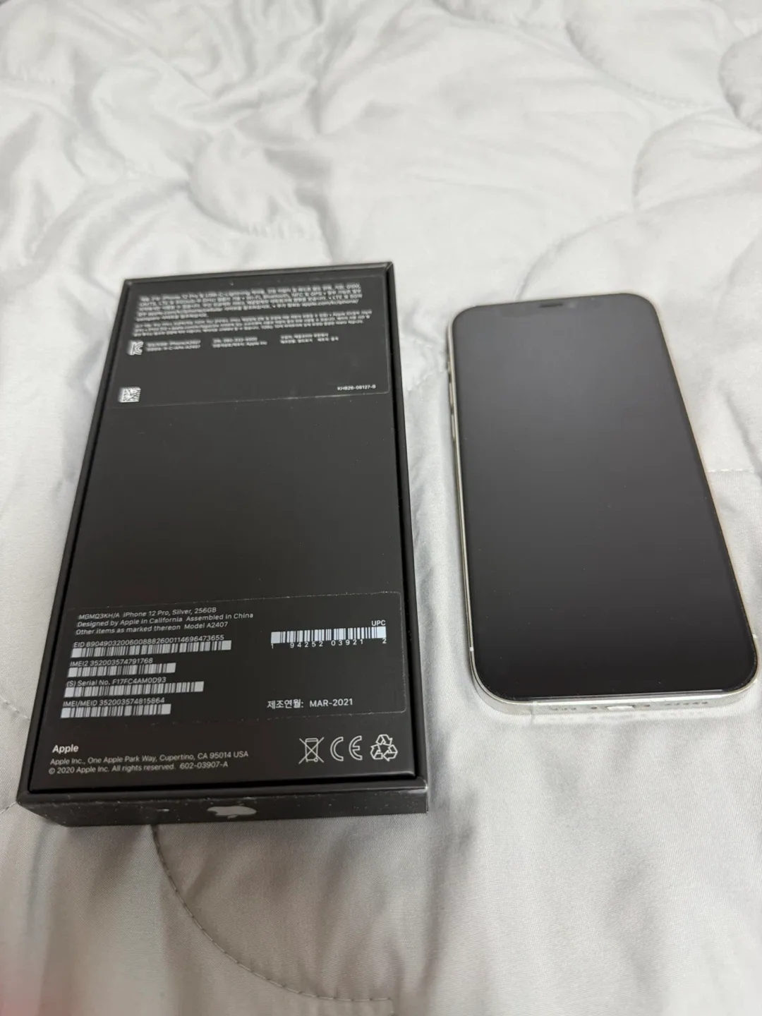 아이폰 12 Pro 실버(화이트) 256GB 팝니다.