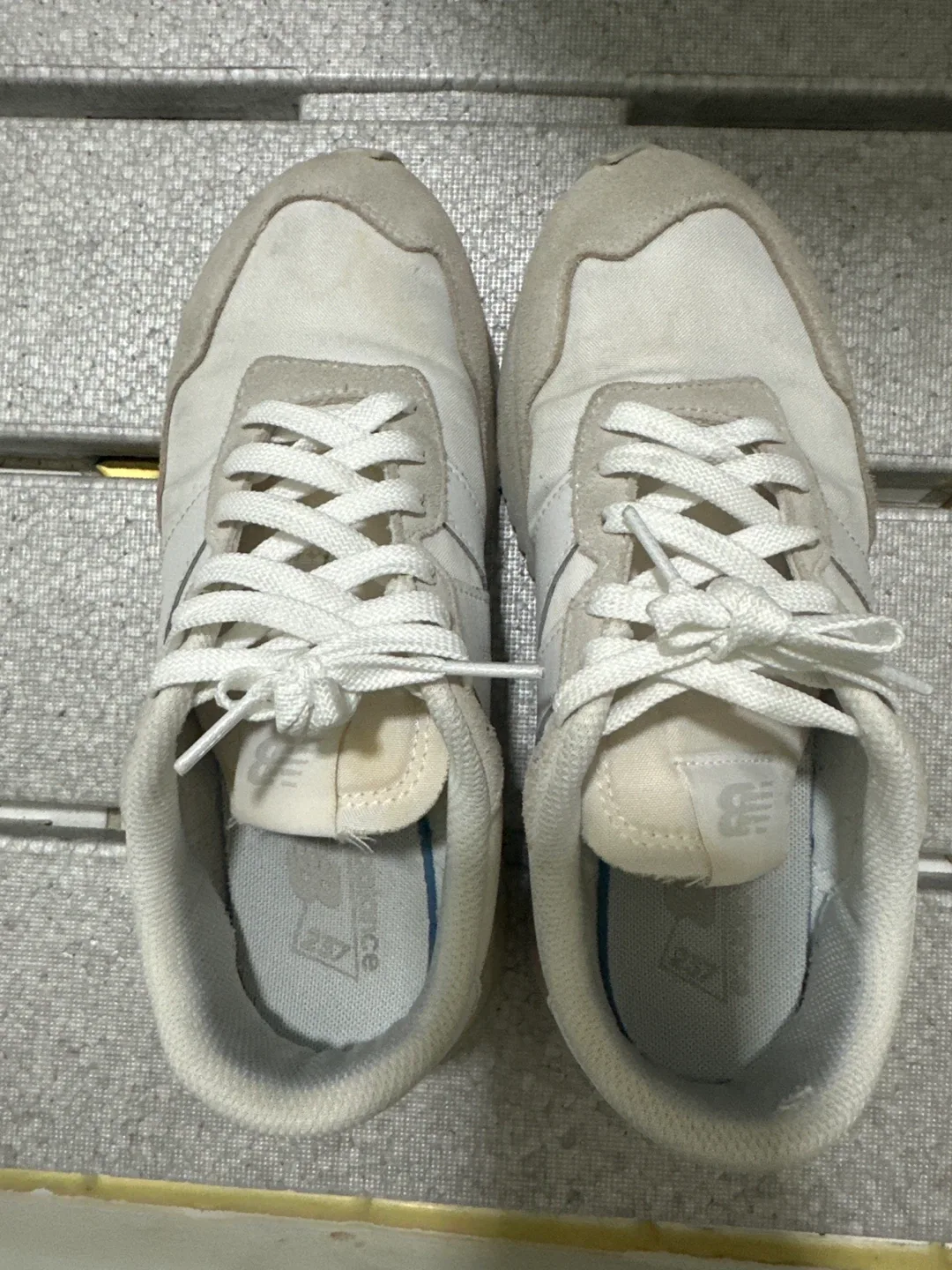 뉴발란스 237 아이보리 운동화 250