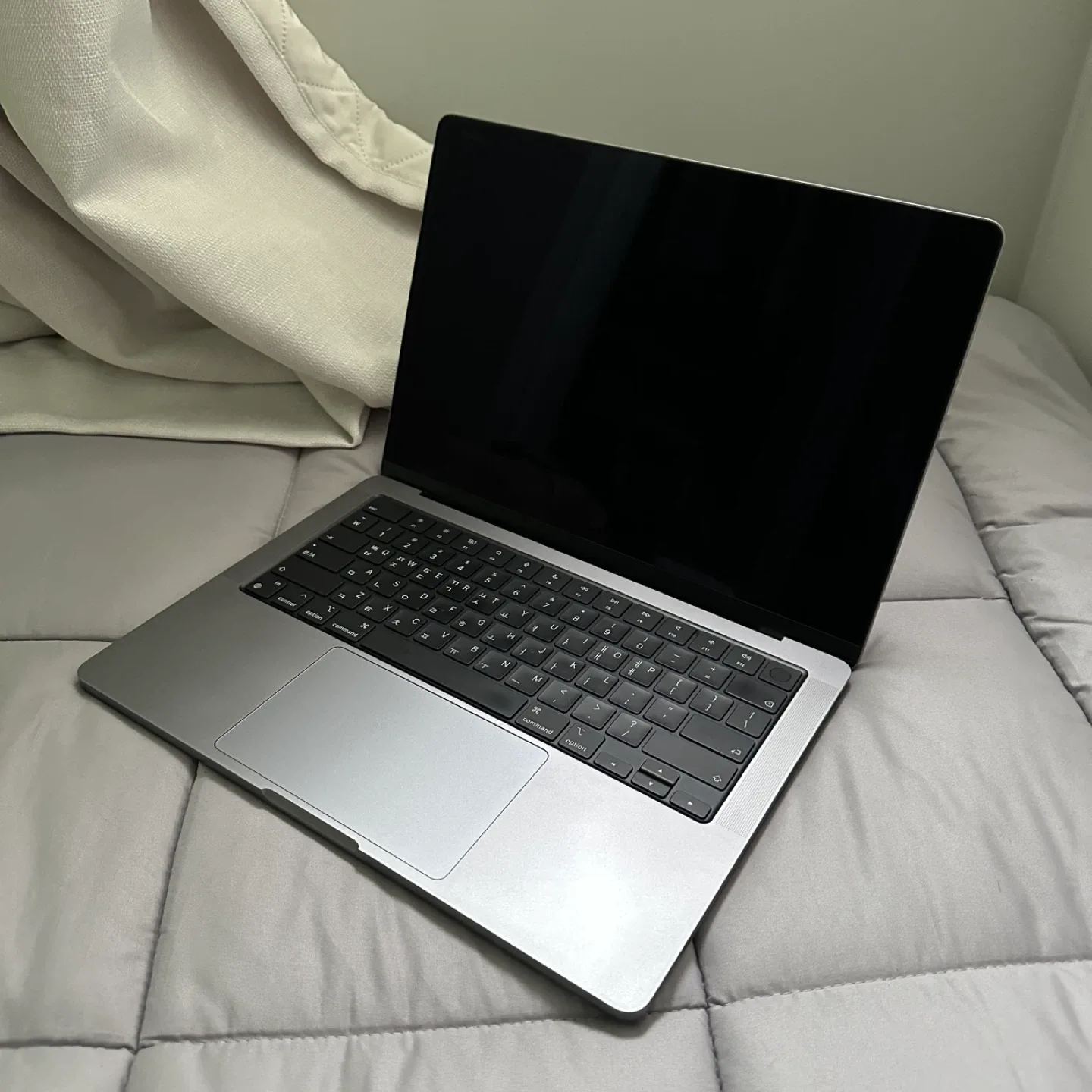 맥북 프로 14 M1 Pro 16GB 1TB (박스+허브+파우치 포함)