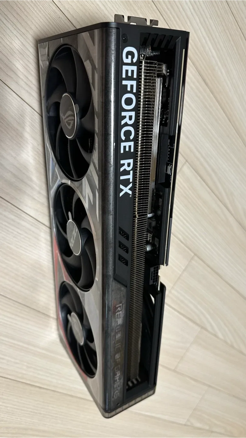 ASUS ROG RTX 4090 팝니다.