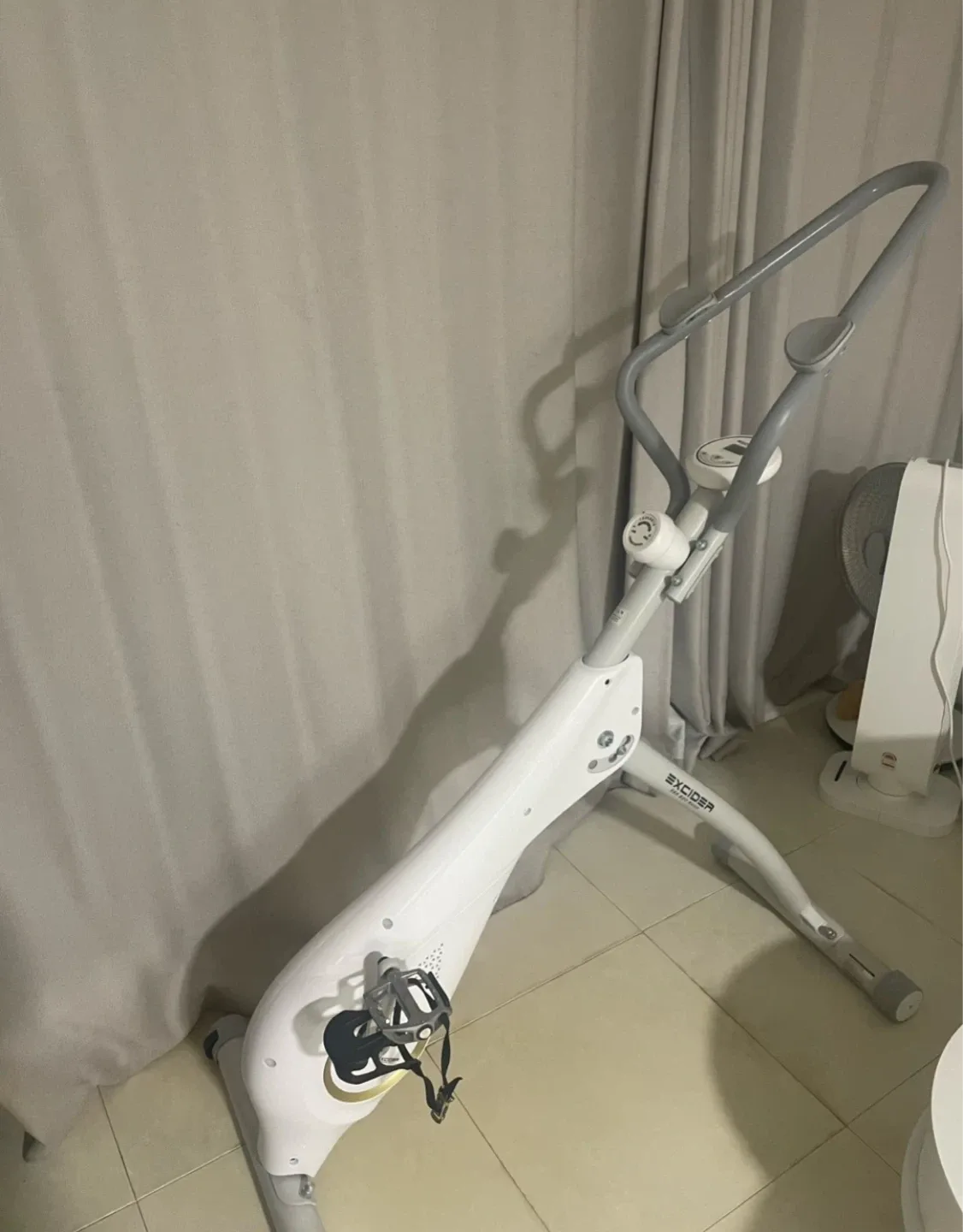 엑사이더 실내 자전거