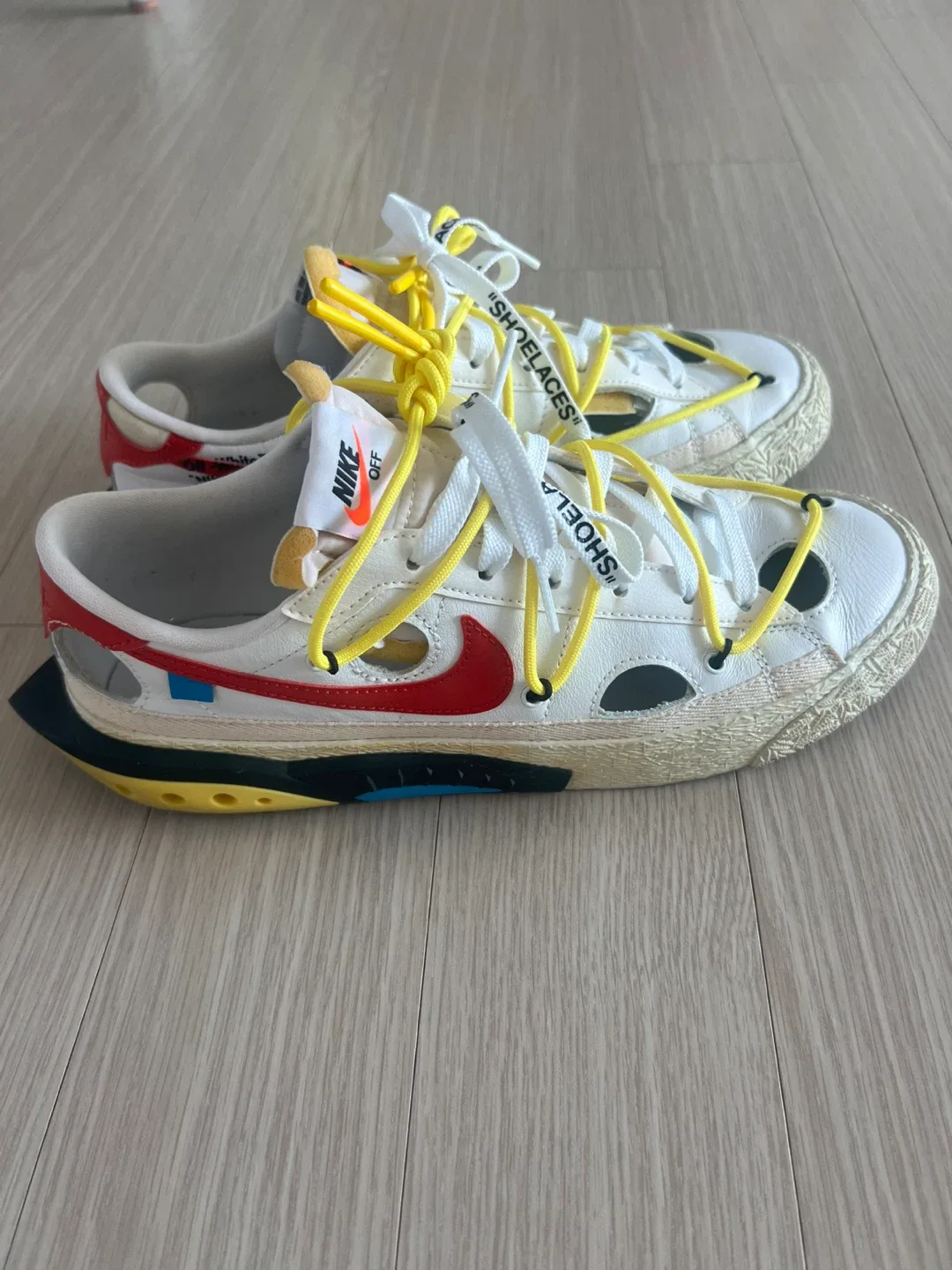 나이키 X 오프화이트 블레이저 로우(중고)