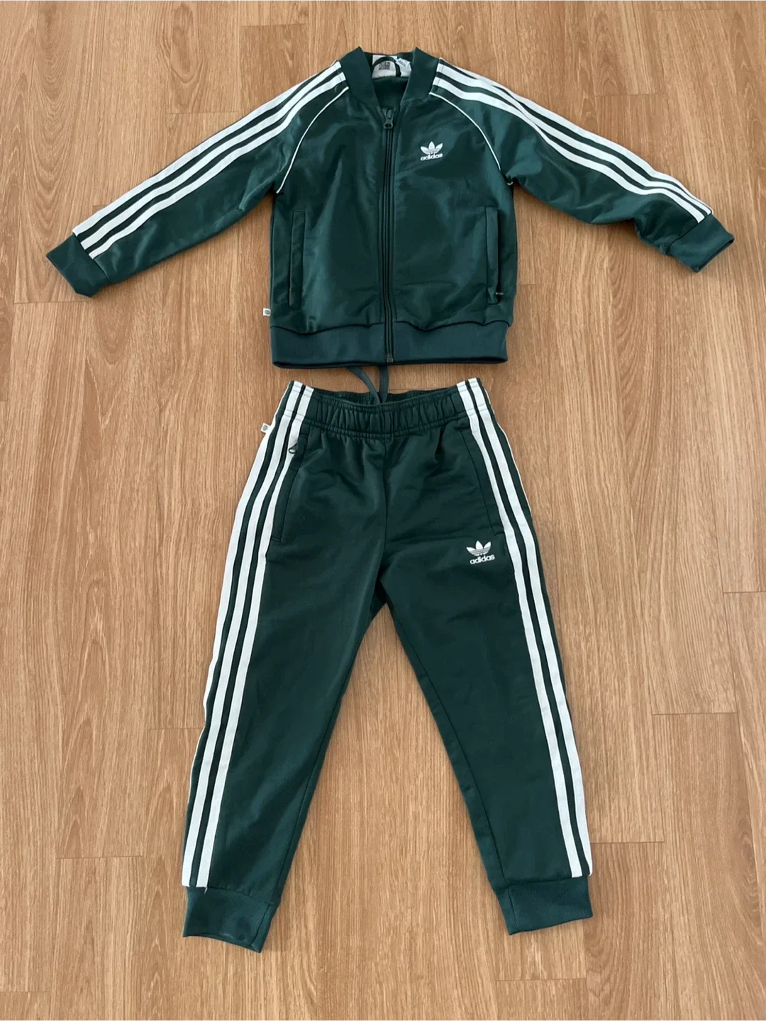 아디다스 키즈 트레이닝복 상하의 셋스 120 중고