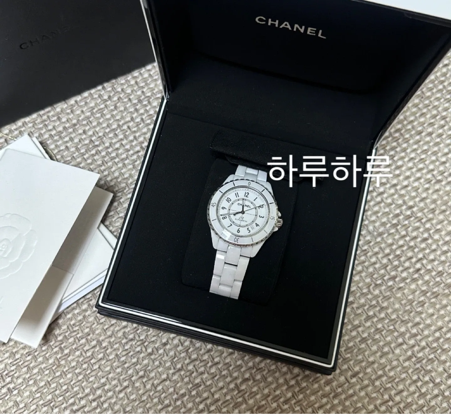 샤넬 J12 화이트 38mm 오토메틱(극미중고/실사첨부)