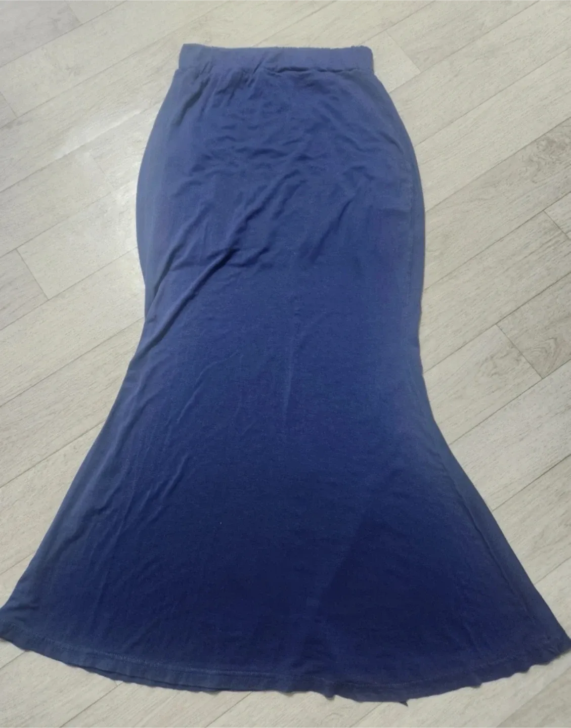 엔뉴엘 썸머요물스커트 네이비 숏