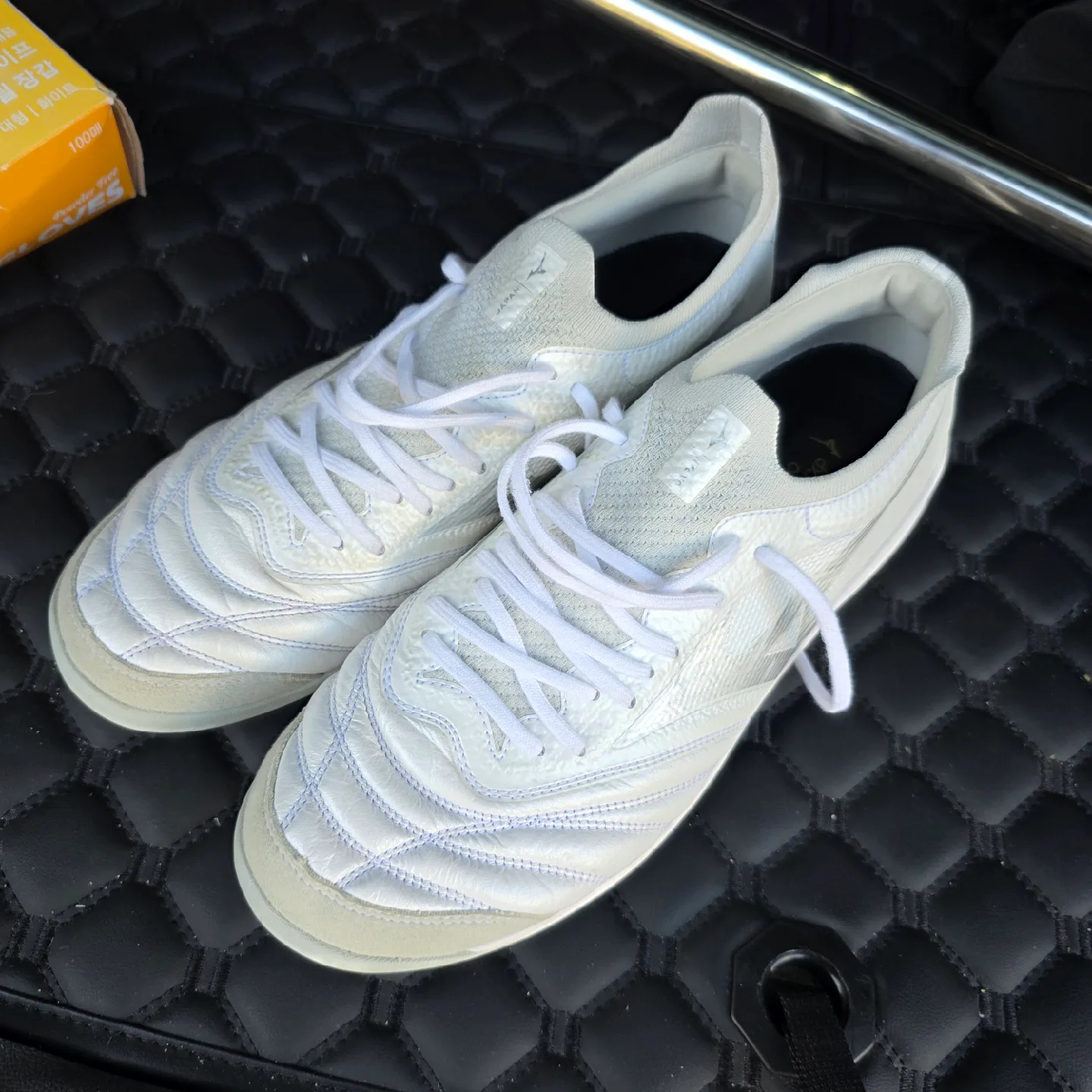 미즈노 모렐리아 살라 베타 재팬 풋살화 265mm 팝니다. 중고