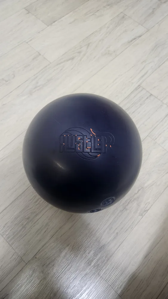 로또그립 허슬러 네이비 우레탄 15p 중고 볼링공 판매