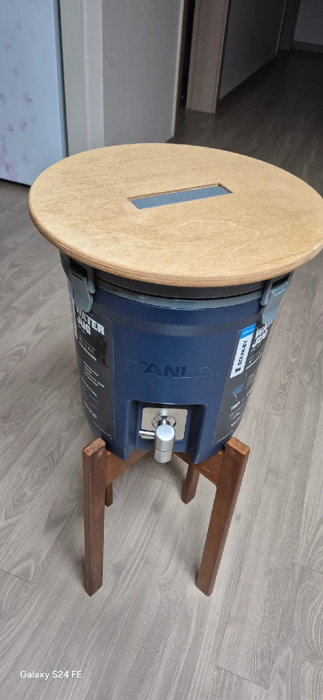 스탠리 워터저그 7.5L + 원목 받침대 + 상판