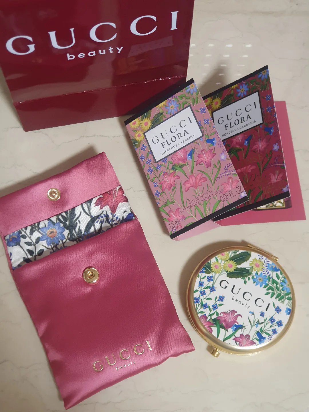 [새상품] 구찌 Gucci 뷰티 한정판 플라워 손거울 & 파우치 & 향수