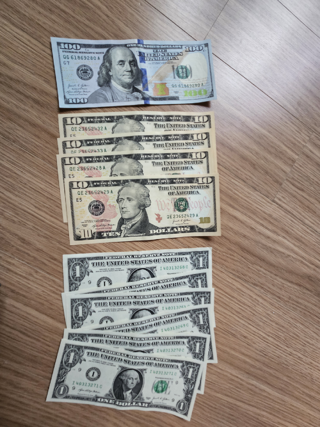 미국 달러 지폐 판매 146불