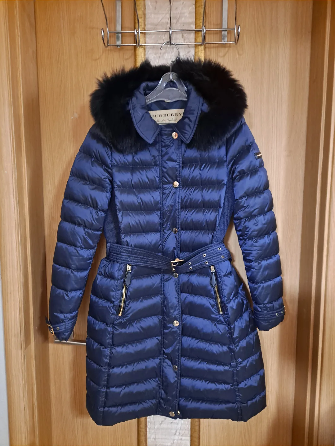 버버리 여성 애쉬무어폭스 퍼 패딩 M