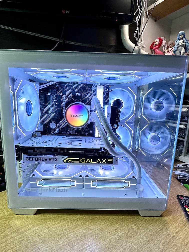🚀데스크탑 PC 컴퓨터 팝니다.  게이밍·영상편집·화이트 튜닝 완성!✨