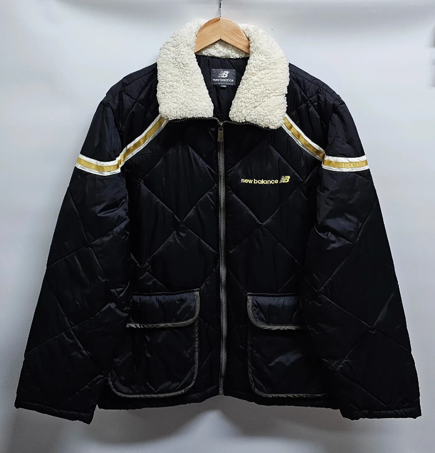 뉴발란스 퀼팅 점퍼  100