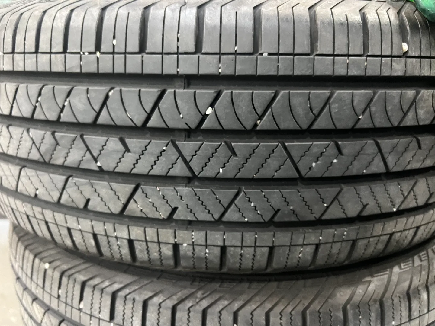 Continental 235/60R18 중고 타이어 4개