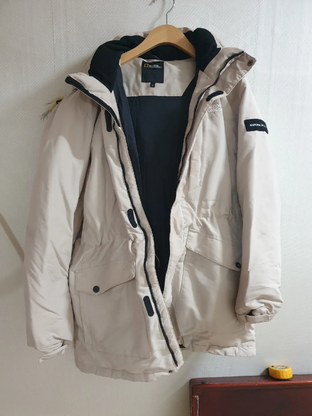 네셔널지오그래픽 여성패딩 얼룩이쫌있어요 7.8번사진보셔요