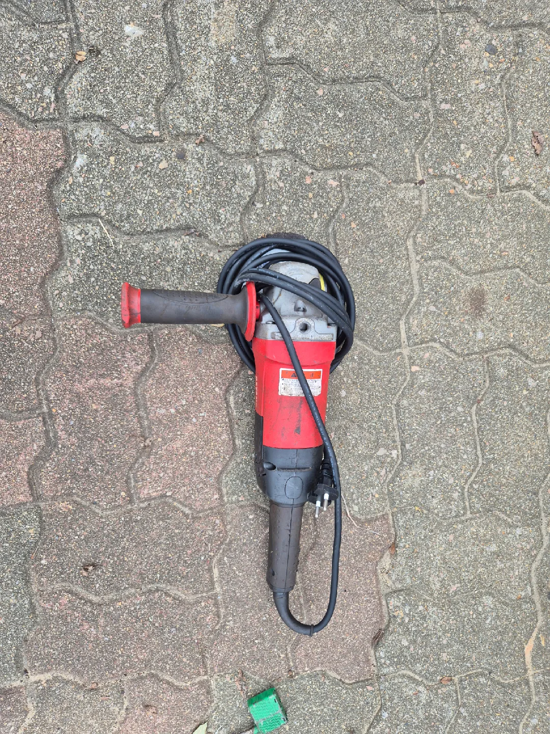 7인지 구라인더 5만원에 팝니다 리드선과 마그네틱 모두 새것으로 교체 했습니다.