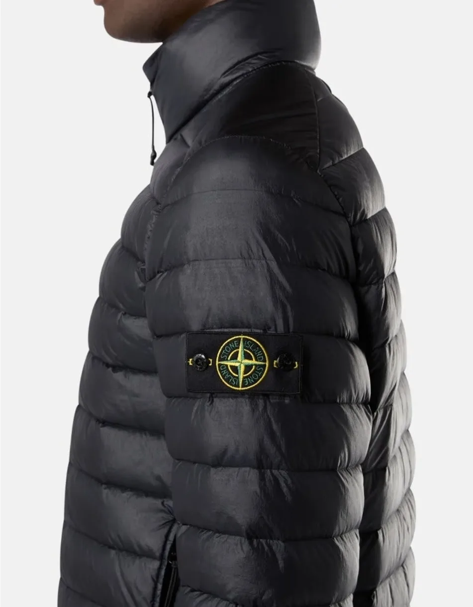 [정품/새상품] 25SS 스톤아일랜드 룸 우븐 챔버스 블랙 패딩 판매합니다.