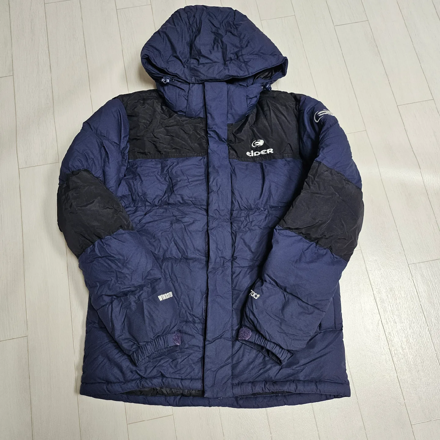 아이더 패딩95사이즈