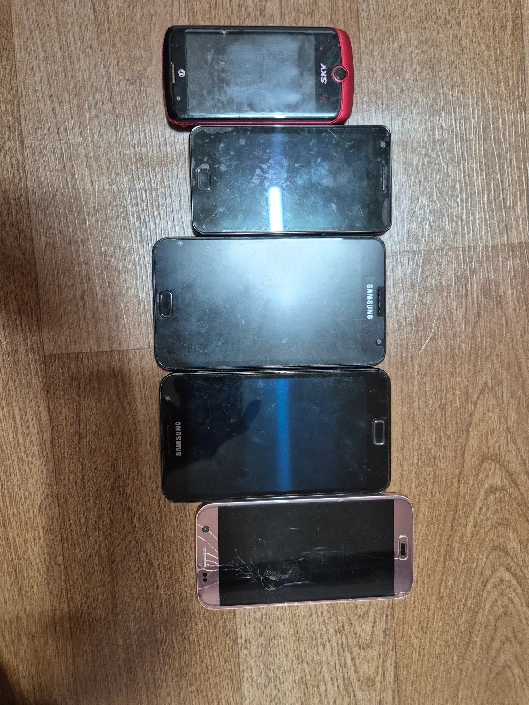 중고폰 여러 대 (부품용)