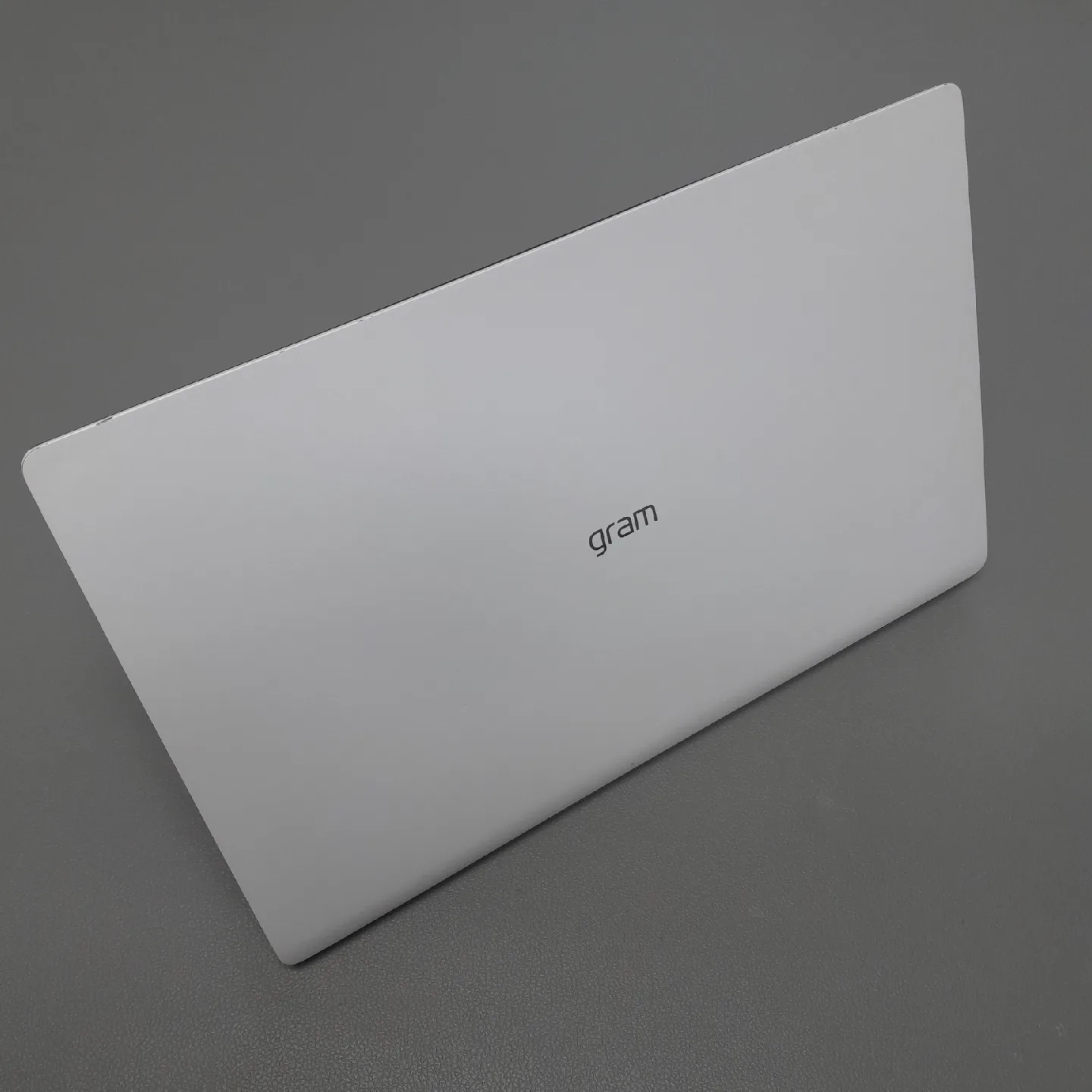LG 그램 노트북 i7 / 16GB / 256GB SSD