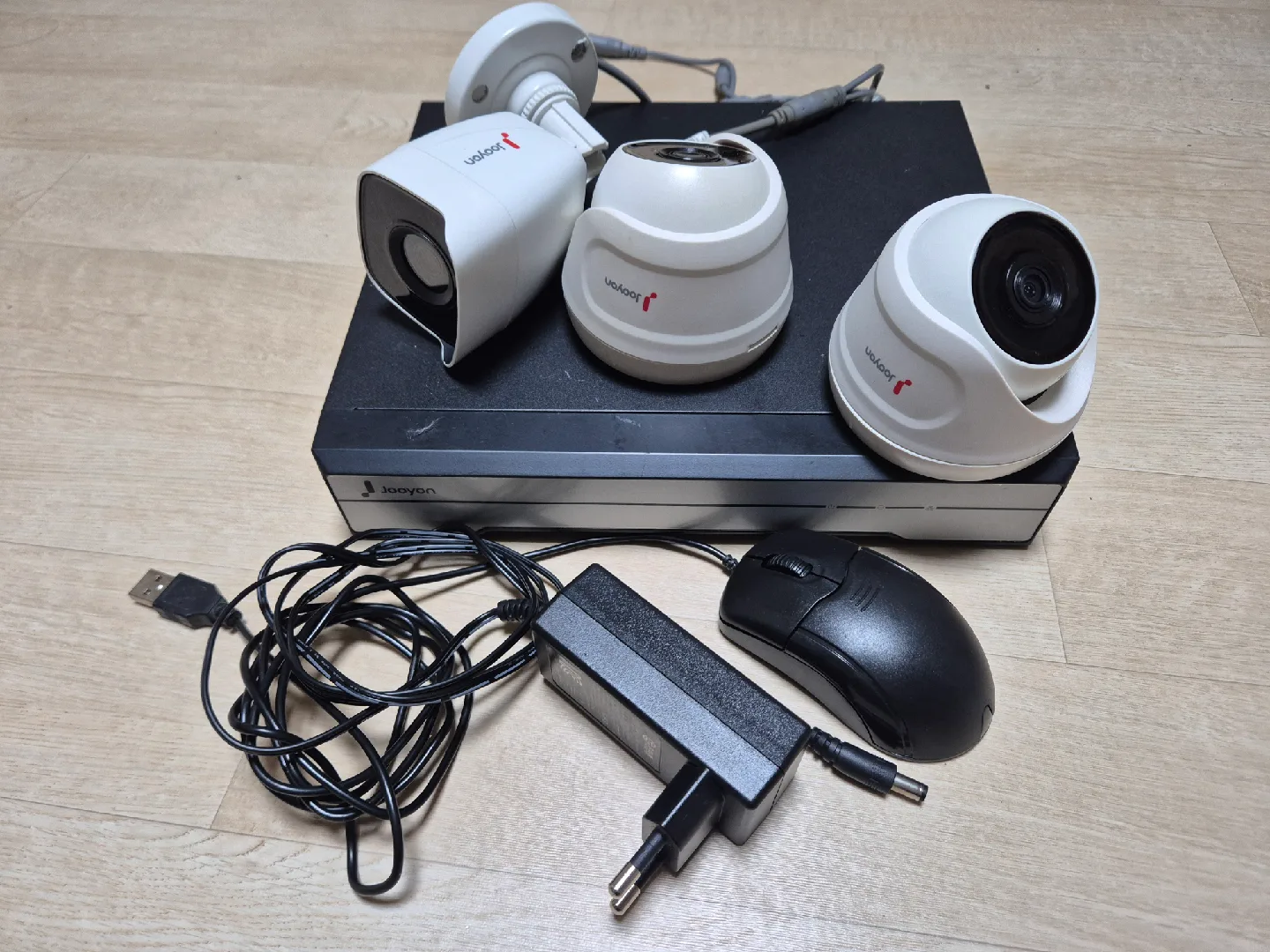 주연전자 중고 CCTV 판매합니다. 설치도 가능합니다.