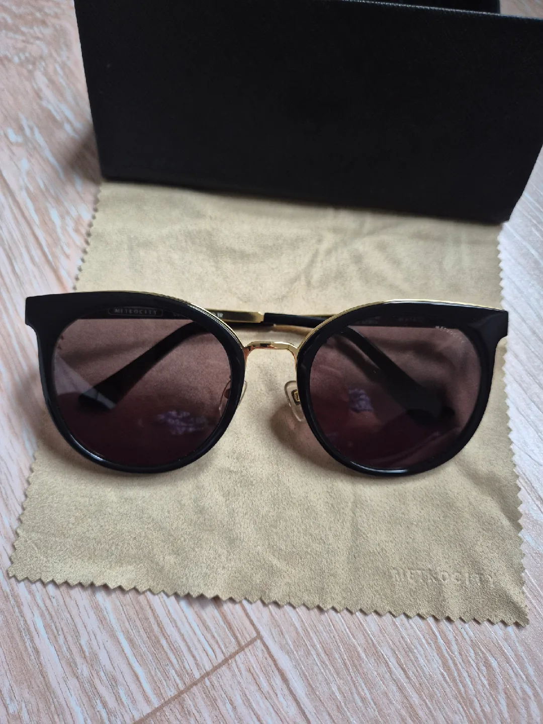 메트로시티 선글라스 MJ-1632상태좋음