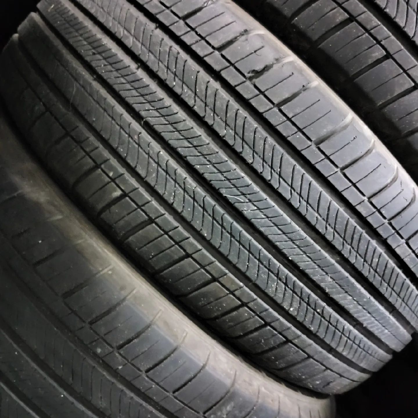 235/55/19 중고타이어