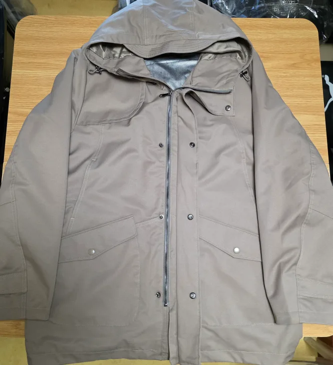 [미사용] 한번도 안입은 LIFLY 후드 트렌치코트 판매! 사이즈 105. 색상 베이지. 예민하신분 피해주세요~