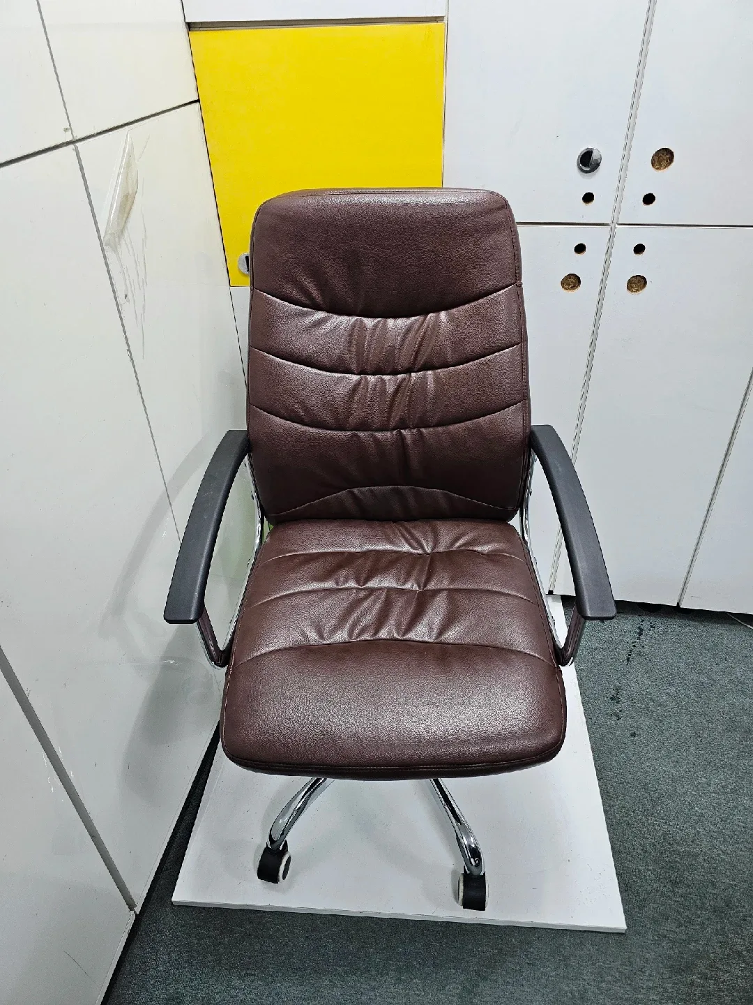 브라운 사무용 의자 중고 개당가격입니다