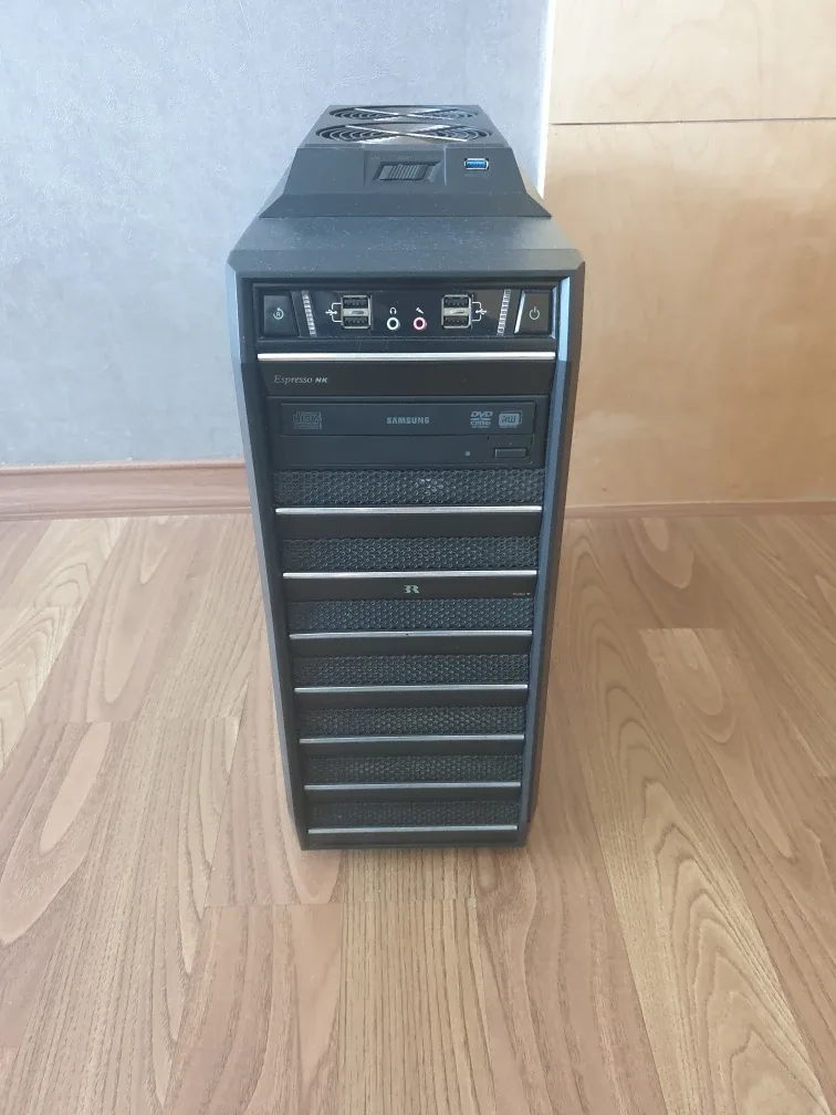 컴퓨터 판매합니다.