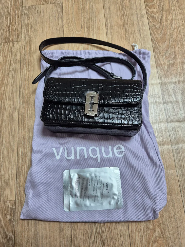 가격내림.새상품)분크 오캄 크로스가방