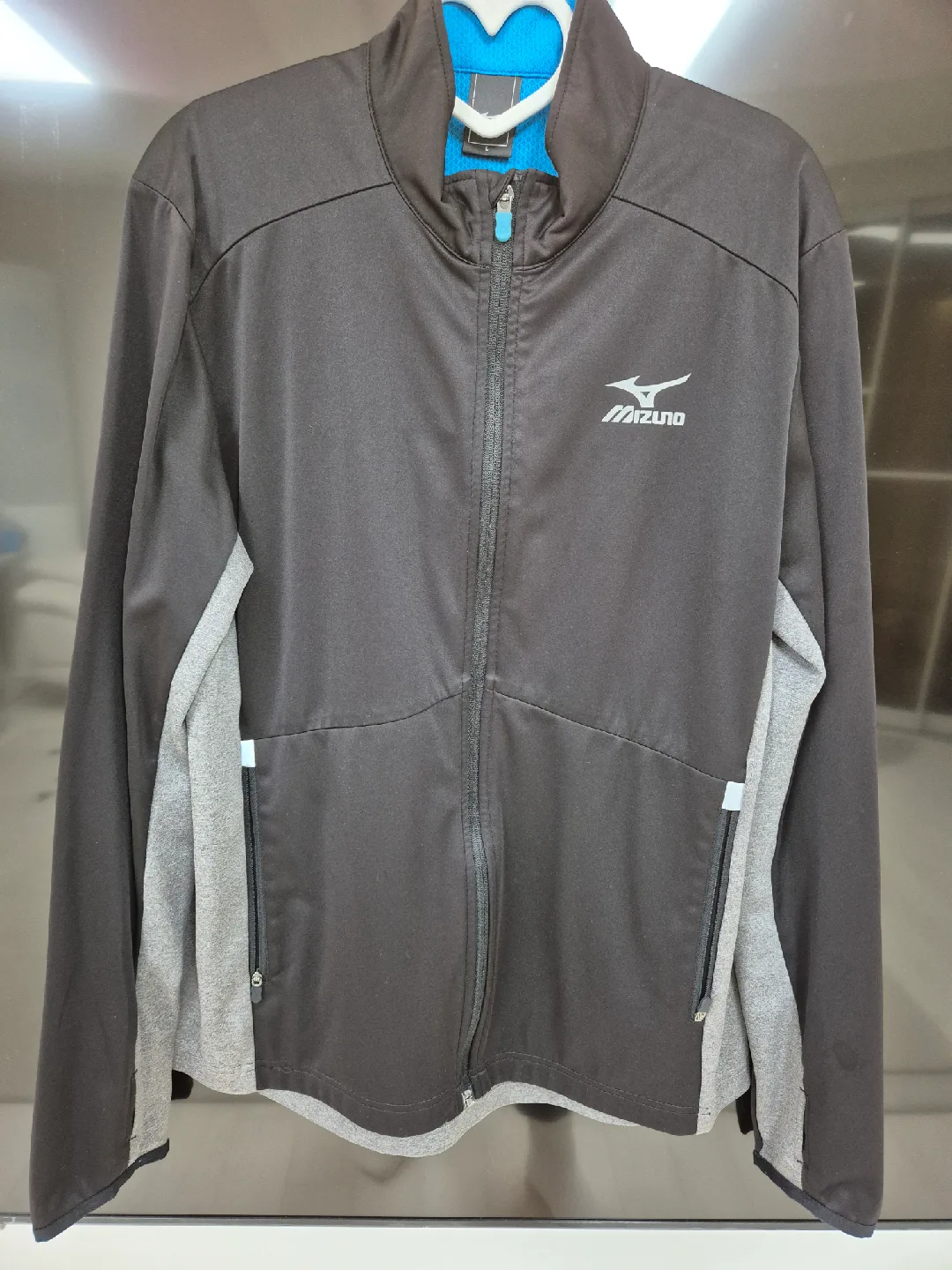 미즈노 집업 L 5회 착용105~108까지 가능한 사이즈