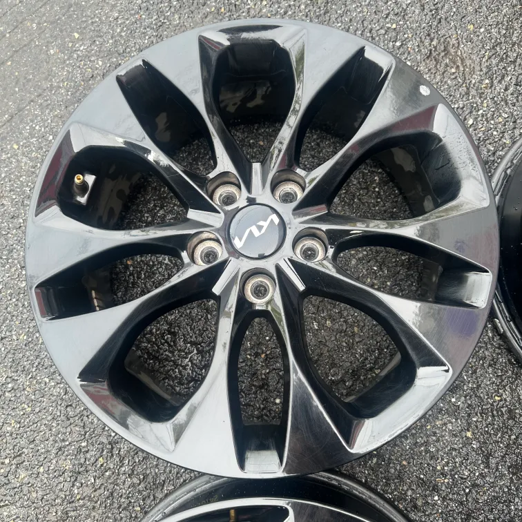 !!기아 순정 17인치 중고휠(현대,기아 호환 가능합니다) 판매합니다!!