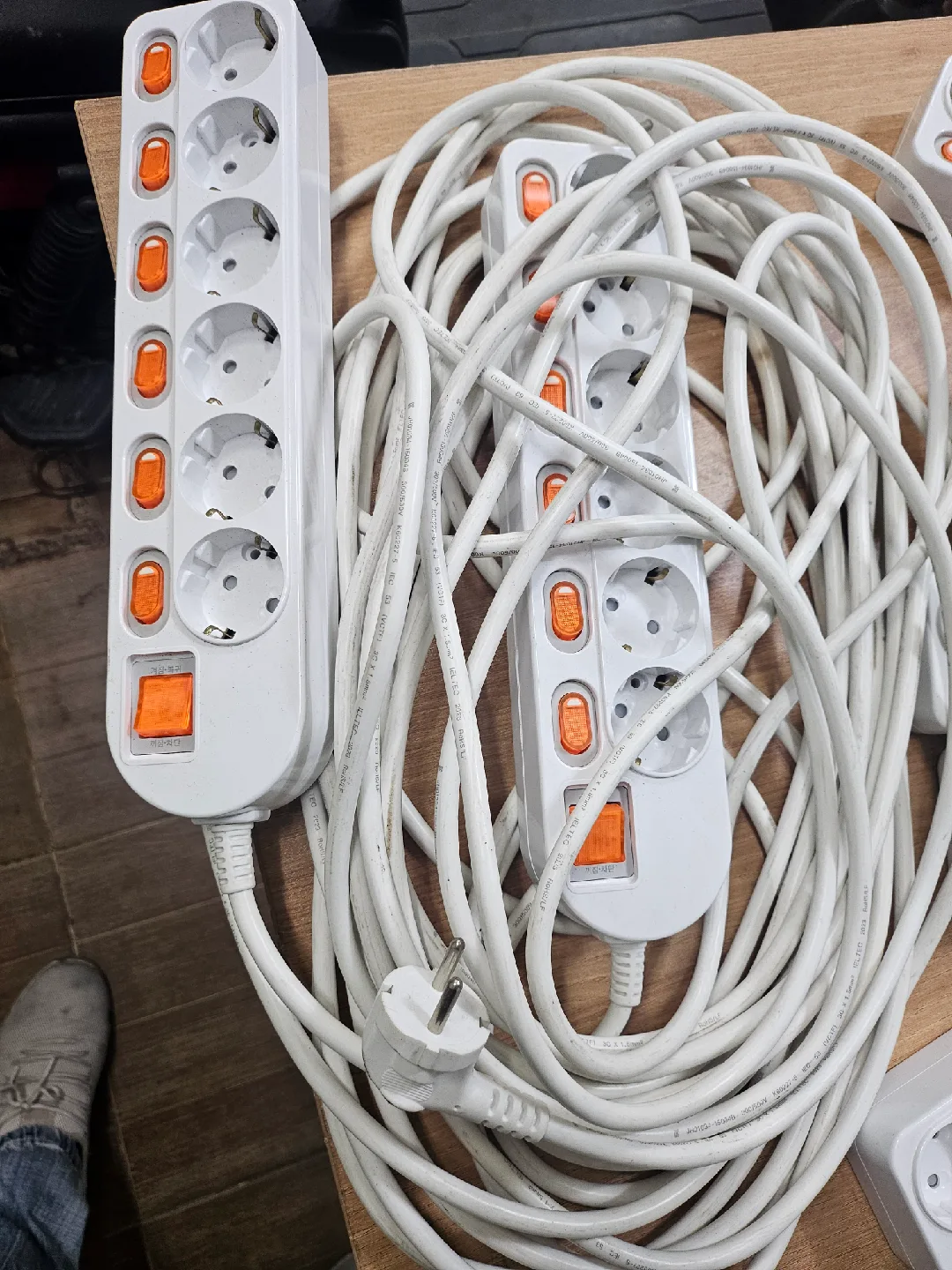 24시간 타이머, 멀티탭, LED등