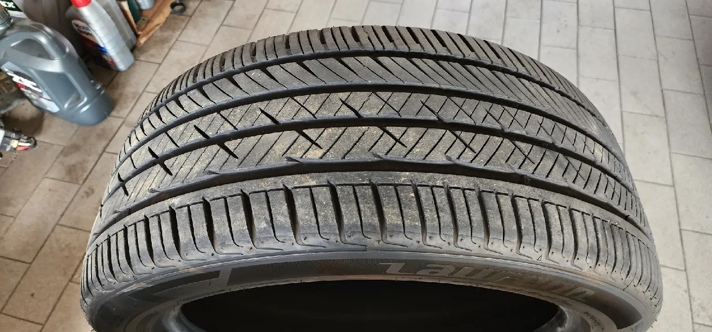 Laurenn 사계절 중고 타이어