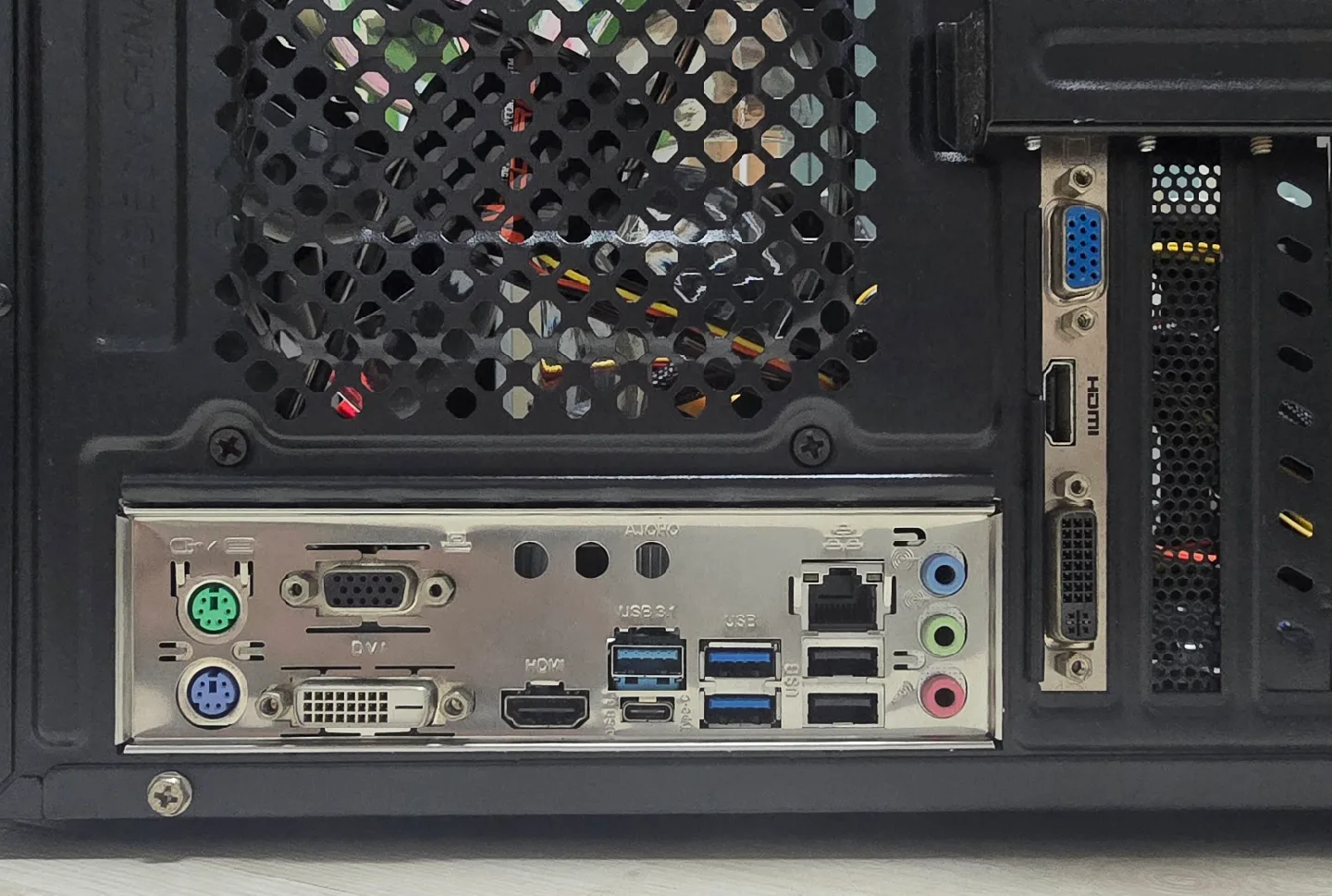 컴퓨터 본체 판매