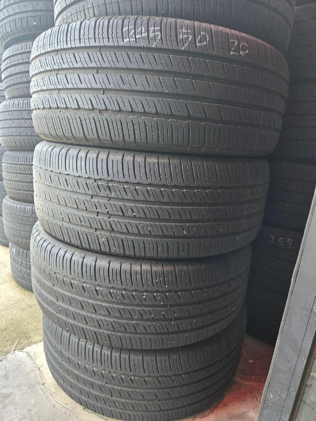 중고 타이어 245/50/20