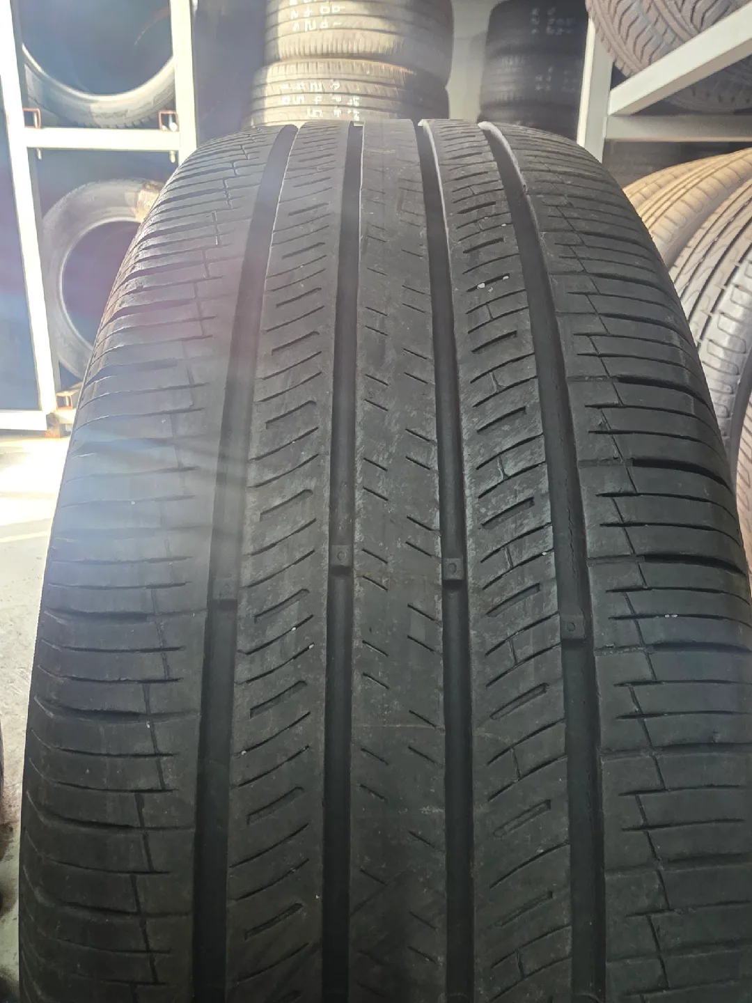 로드스톤 Radial A/S GTX 235/55R19 중고