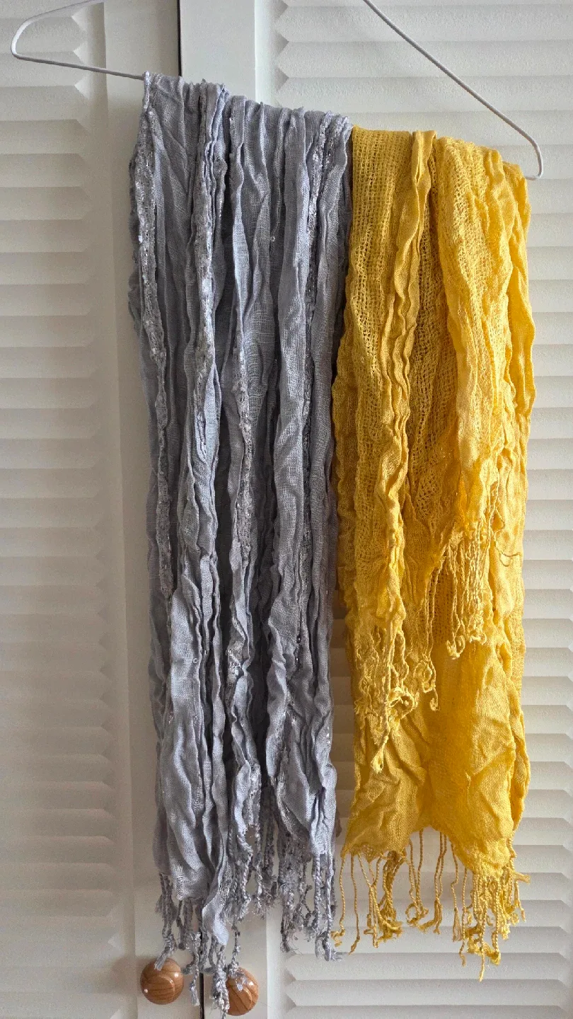 주름 스카프 회색 & 노란색