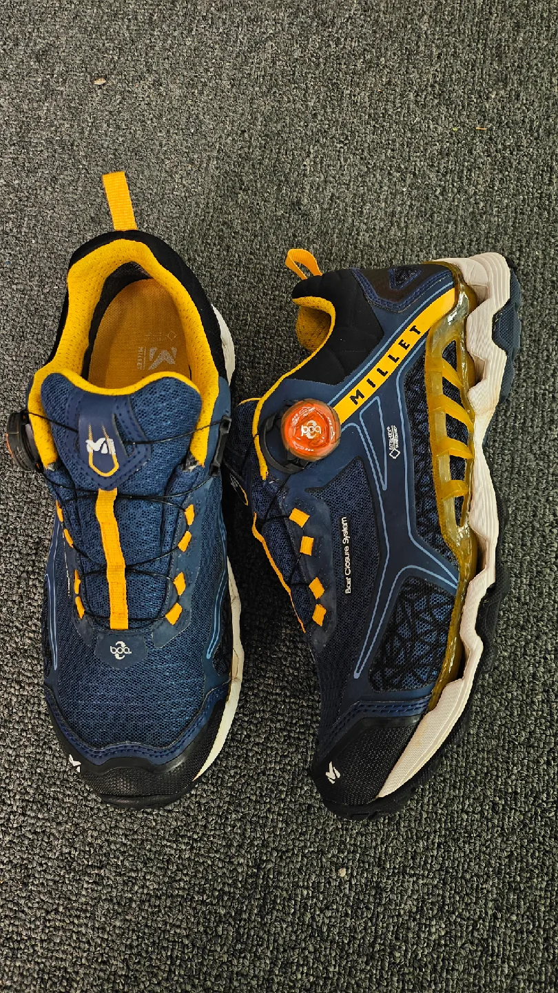 밀레 등산화 265mm 네이비