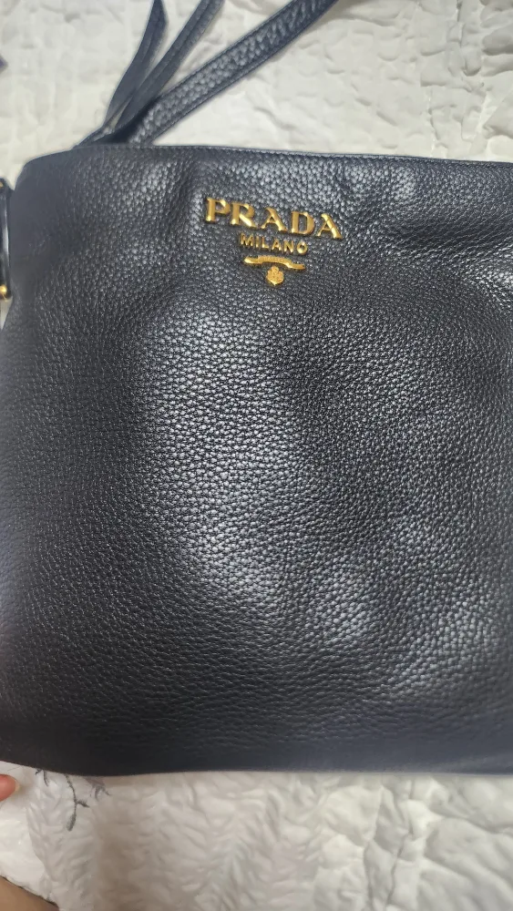 프라다 가죽 숄더백 블랙