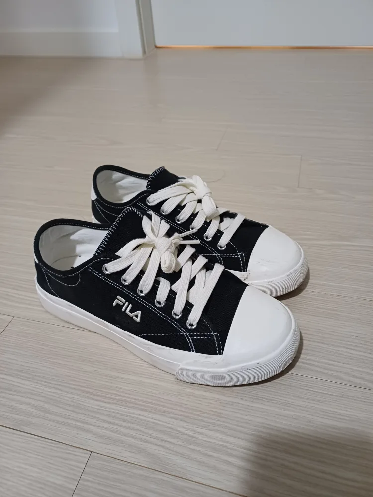 블랙 스니커즈(240)..새것같은 중고