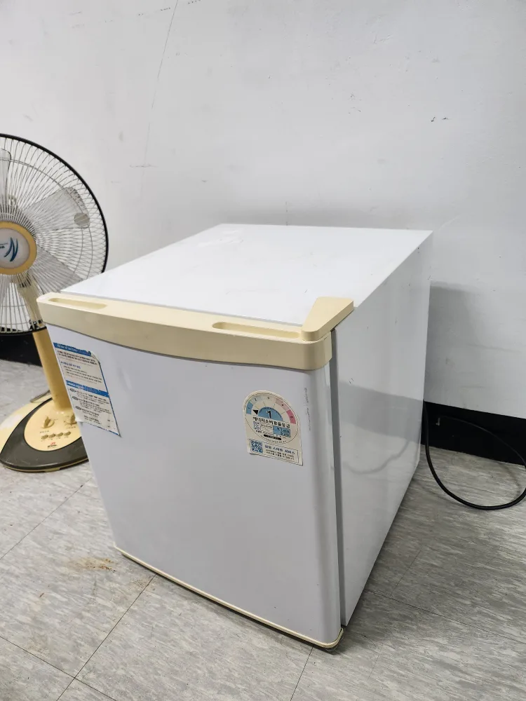 중고소형 미니 냉장고