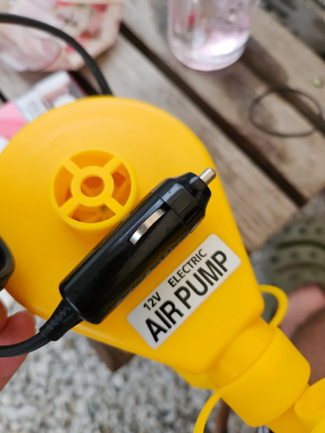 12V 차량용/가정용 전기 에어펌프 2대 판매합니다.[캠핑용품)