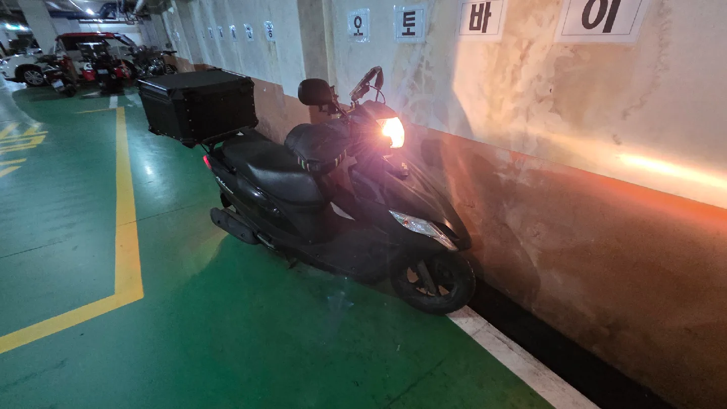 21년식 어드레스125 오토바이 팝니다.