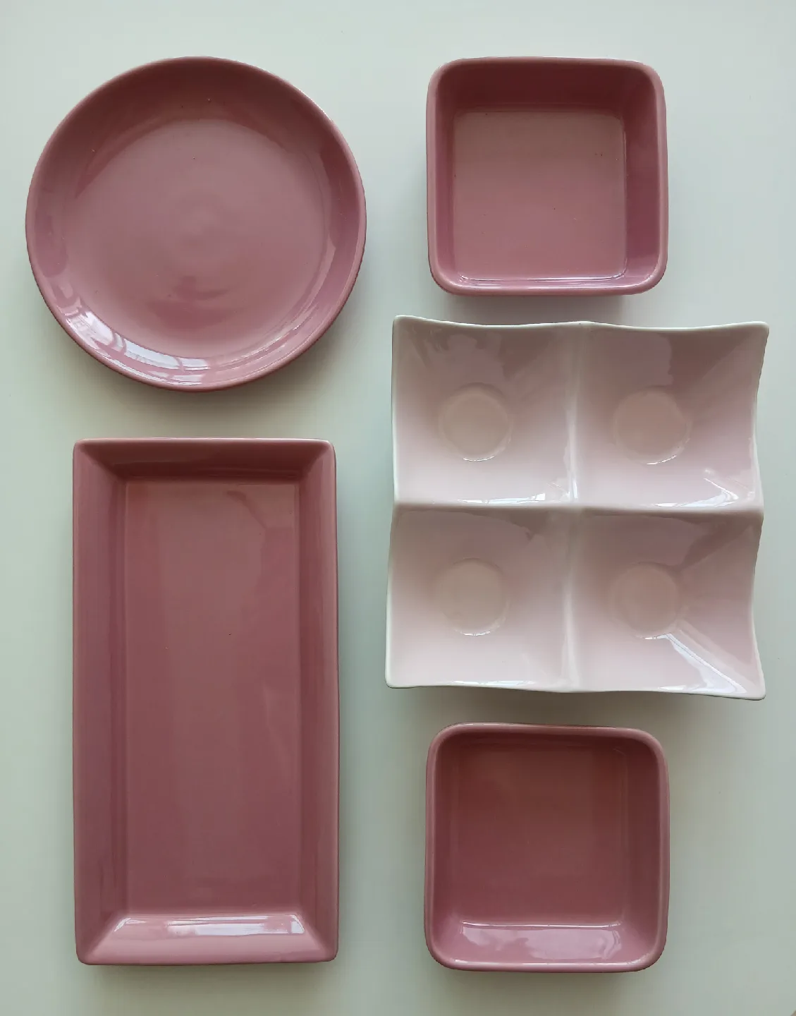 Le Escient 핑크 식기 세트