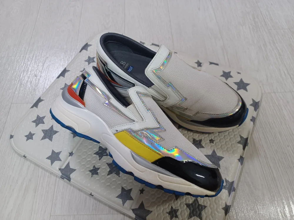 ❤️ 반짝반짝 예쁜 슈콤마보니 운동화 230