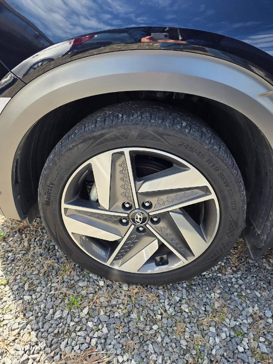 넥쏘 19인치 타이어 245/45R19 판매합니다